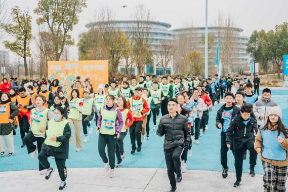 尊龙药业集团 “春季领跑 益起健康” —健康普及公益宣传活动圆满举办！
